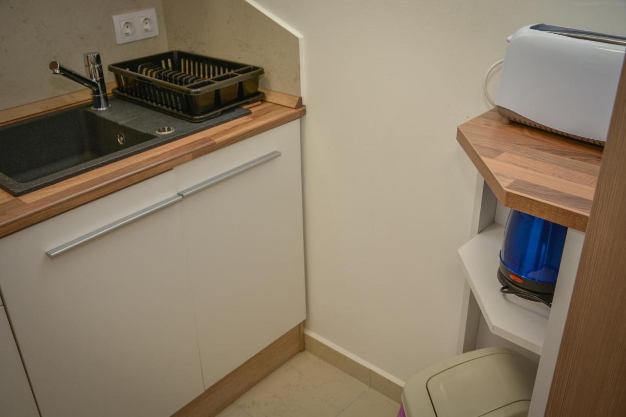 Oros House Apartmanház Orosháza Esterno foto
